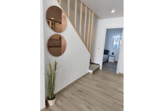 Herverkoop - Herenhuis - Torrevieja