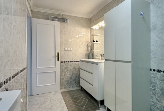 Resale - Apartment / flat - Orihuela - Inland