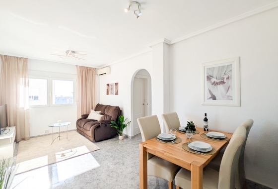 Resale - Apartment / flat - Torrevieja - Costa Blanca