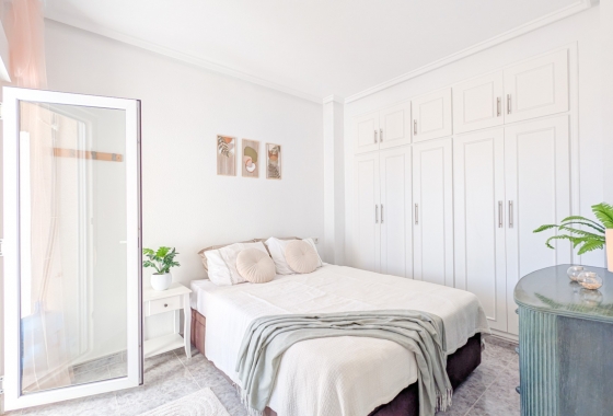 Resale - Apartment / flat - Torrevieja - Costa Blanca