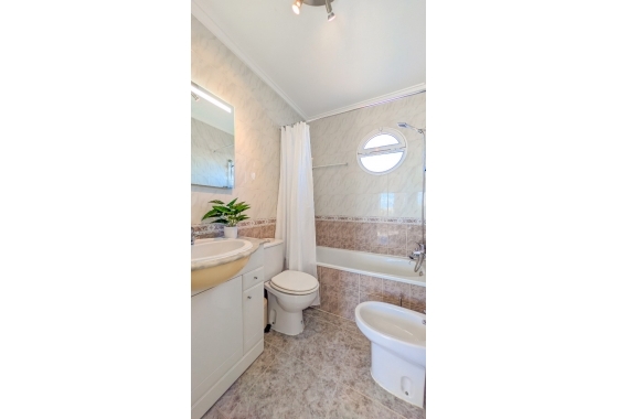 Resale - Apartment / flat - Torrevieja - Costa Blanca