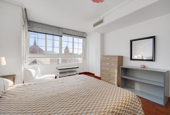 Resale - Apartment / flat - Torrevieja - Centro