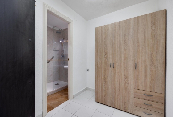 Resale - Apartment / flat - Torrevieja - Centro