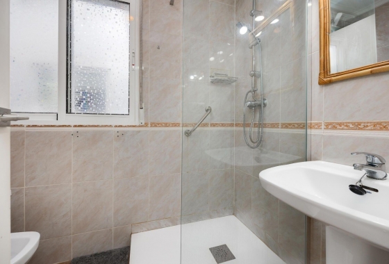 Resale - Apartment / flat - Torrevieja - Centro