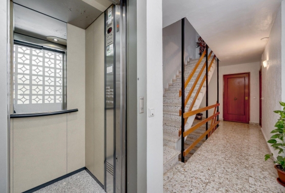 Resale - Apartment / flat - Torrevieja - Centro