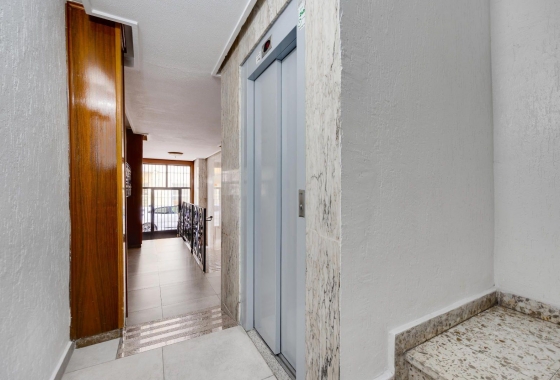 Resale - Apartment / flat - Torrevieja - Centro