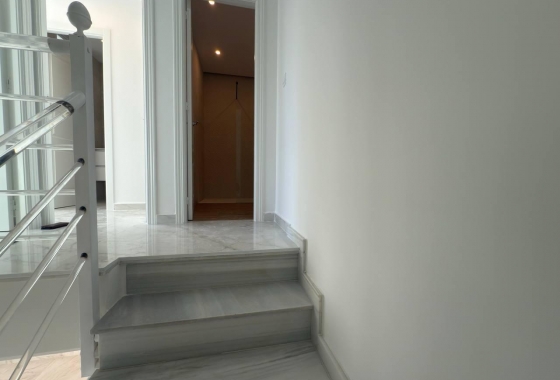 Resale - Townhouse - Torrevieja - aguas nuevas