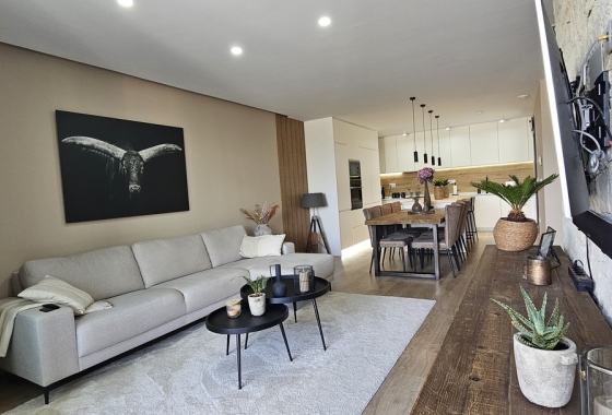 Resale - Villa - Dolores - Sector 4