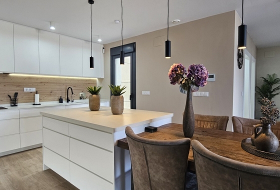 Resale - Villa - Dolores - Sector 4