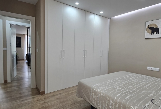 Resale - Villa - Dolores - Sector 4