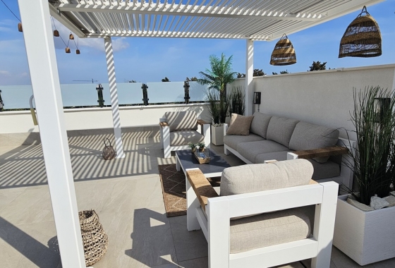 Resale - Villa - Dolores - Sector 4