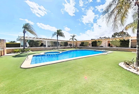 Resale - Townhouse - Pilar de la Horadada - Mil Palmeras