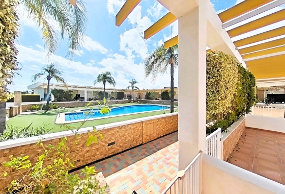 Resale - Townhouse - Pilar de la Horadada - Mil Palmeras