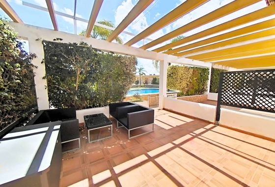 Resale - Townhouse - Pilar de la Horadada - Mil Palmeras