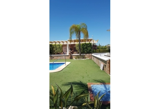 Resale - Townhouse - Pilar de la Horadada - Mil Palmeras