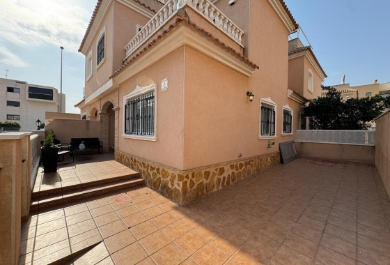 Resale - Townhouse - Orihuela Costa - Los Dolses