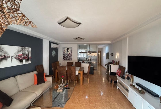 Resale - Apartment / flat - Torrevieja