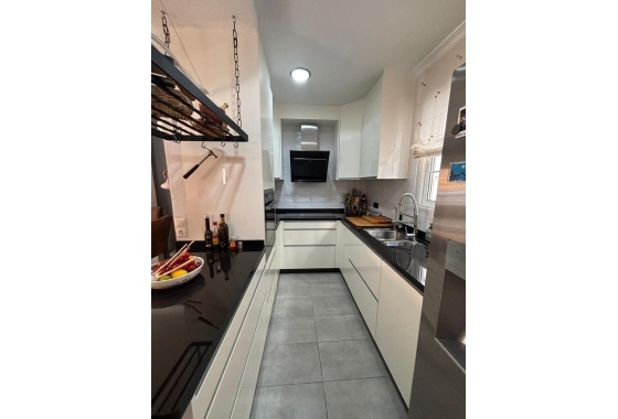 Resale - Apartment / flat - Torrevieja