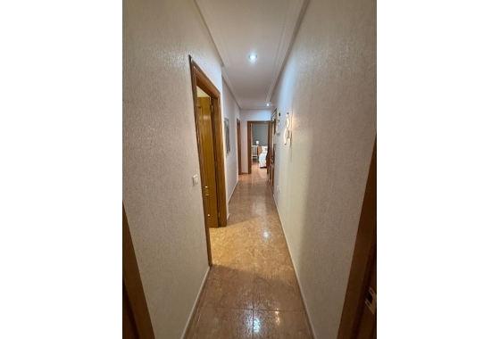 Resale - Apartment / flat - Torrevieja