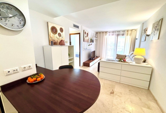 Resale - Apartment / flat - Torrevieja - Punta Prima