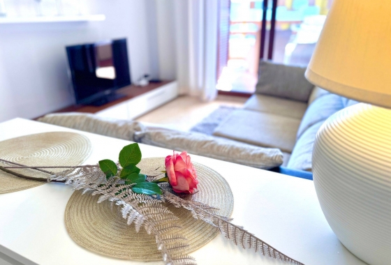 Resale - Apartment / flat - Torrevieja - Punta Prima