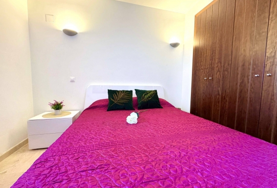 Resale - Apartment / flat - Torrevieja - Punta Prima