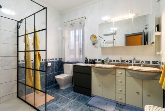 Resale - Villa - Torrevieja - Costa Blanca