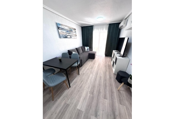 Reventa - Apartamento / piso - Torrevieja - Centro - Muelle Pesquero