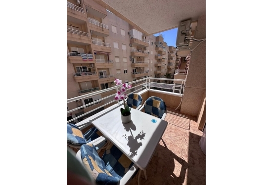 Reventa - Apartamento / piso - Torrevieja - Centro - Muelle Pesquero