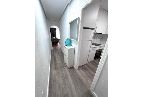 Reventa - Apartamento / piso - Torrevieja - Centro - Muelle Pesquero