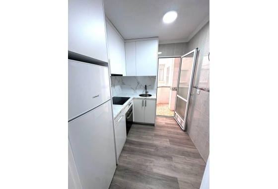 Reventa - Apartamento / piso - Torrevieja - Centro - Muelle Pesquero