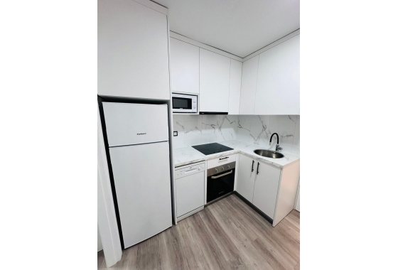 Reventa - Apartamento / piso - Torrevieja - Centro - Muelle Pesquero