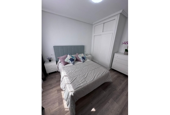 Reventa - Apartamento / piso - Torrevieja - Centro - Muelle Pesquero