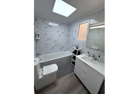 Reventa - Apartamento / piso - Torrevieja - Centro - Muelle Pesquero