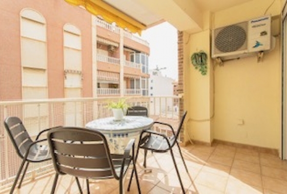 Reventa - Apartamento / piso - Torrevieja - Centro-Muelle Pesquero