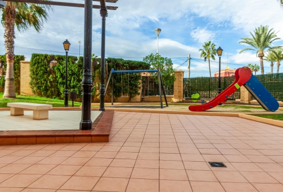 Resale - Apartment / flat - Torrevieja - Playa de los Locos