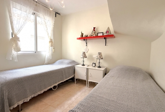 Resale - Apartment / flat - Orihuela - Inland