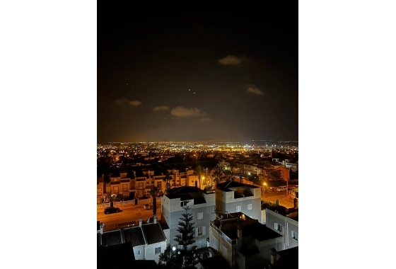 Wiederverkauf - Wohnung - Torrevieja - aguas nuevas