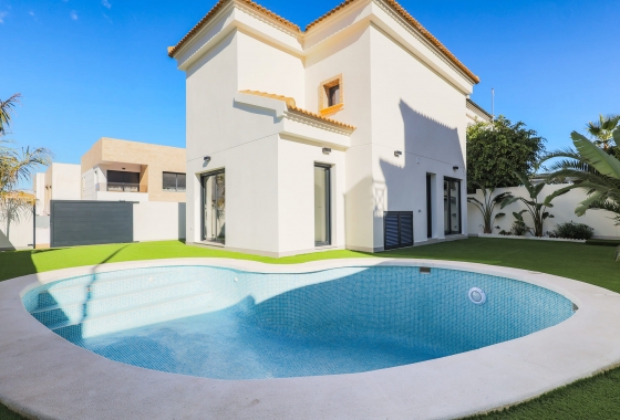 Obra nueva - Villa - Orihuela Costa