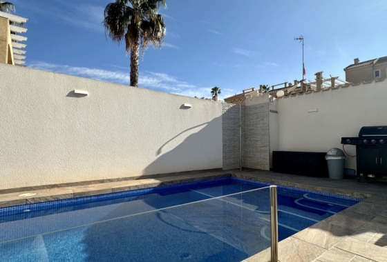 Resale - Villa - Orihuela Costa - Costa Blanca