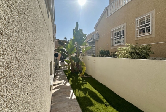 Resale - Villa - Orihuela Costa - Costa Blanca