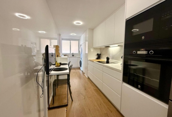 Resale - Apartment / flat - Villajoyosa - Costa Blanca