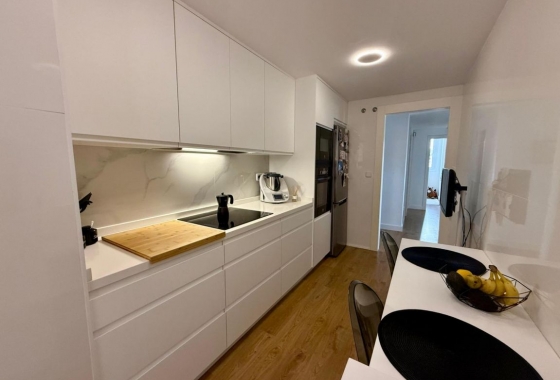 Resale - Apartment / flat - Villajoyosa - Costa Blanca