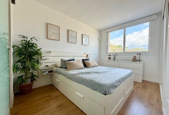 Resale - Apartment / flat - Villajoyosa - Costa Blanca