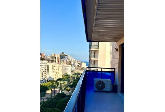 Resale - Apartment / flat - Villajoyosa - Costa Blanca