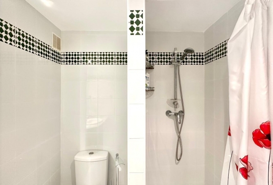 Resale - Apartment / flat - Torrevieja - Los Frutales