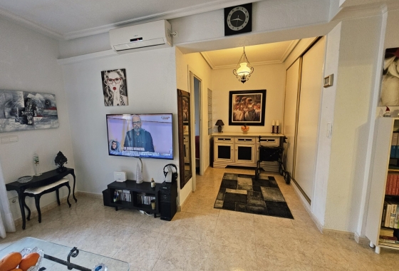 Resale - Apartment / flat - La Mata