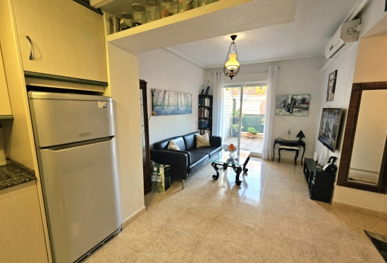 Resale - Apartment / flat - La Mata