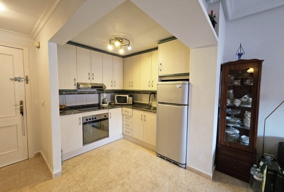 Resale - Apartment / flat - La Mata