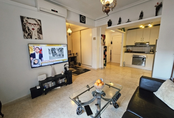 Resale - Apartment / flat - La Mata